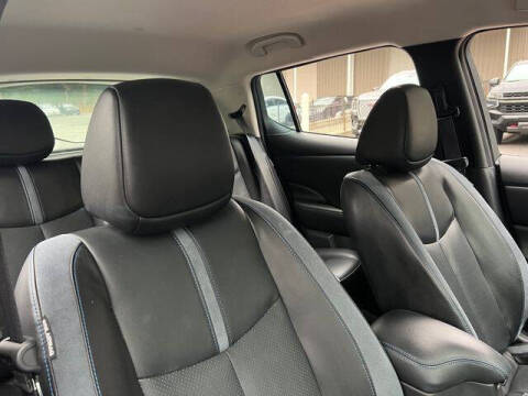 2022 Nissan LEAF SL PLUS