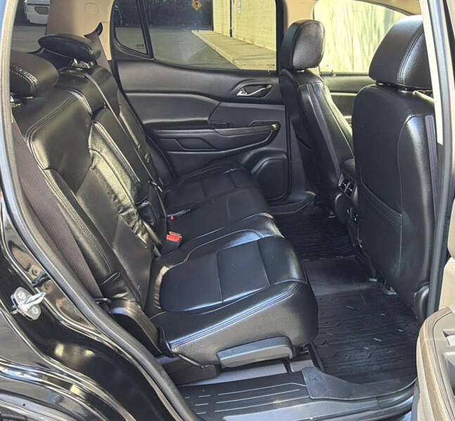 2017 GMC Acadia SLT-1
