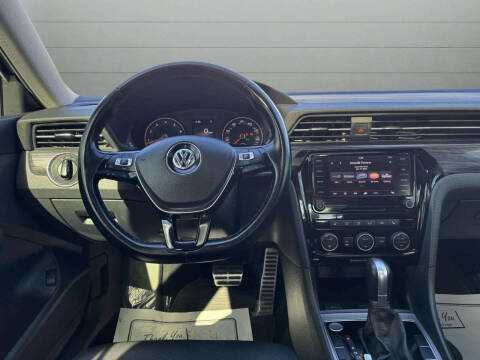 2020 Volkswagen Passat R-Line