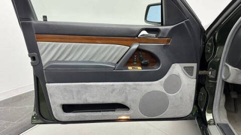 1992 Mercedes-Benz 300-Class 300 SE