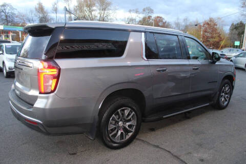 2022 Chevrolet Suburban LT