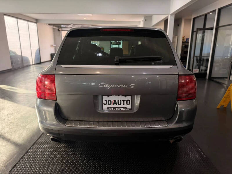 2004 Porsche Cayenne S