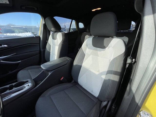 2025 Chevrolet Trax RS