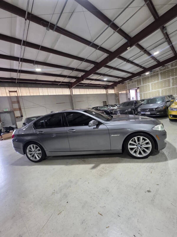 2012 BMW 5 Series 535i