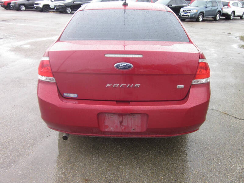 2010 Ford Focus SE photo 5