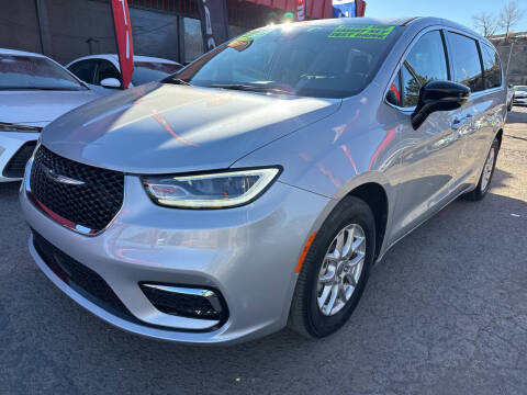 2024 Chrysler Pacifica Touring L