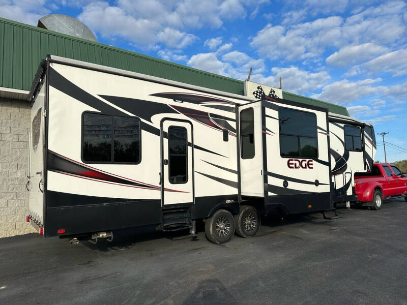 2017 Heartland Edge ED351 for sale at Sewell Motor Coach in Harrodsburg KY