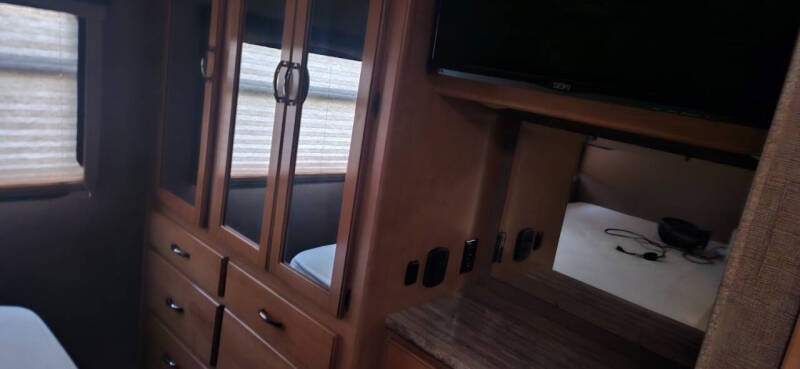 2017 Thor Motor Coach ACE 30.1