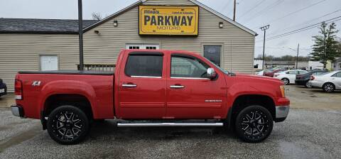 2011 GMC Sierra 1500 for sale at Parkway Motors in Springfield IL