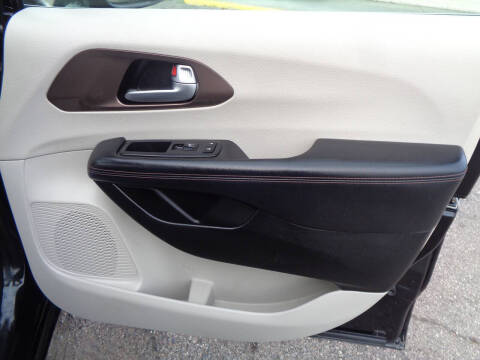 2018 Chrysler Pacifica Touring L Plus