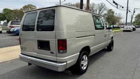2005 Ford E-Series E-150