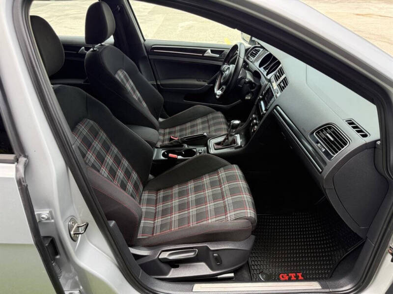 2015 Volkswagen Golf GTI S