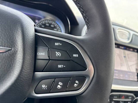 2023 Chrysler 300 Touring L