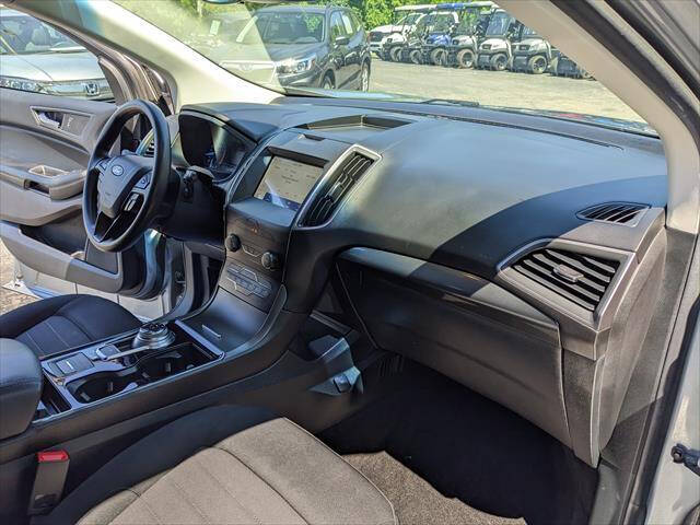 2020 Ford Edge SE