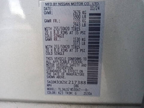 2025 Nissan Pathfinder SL