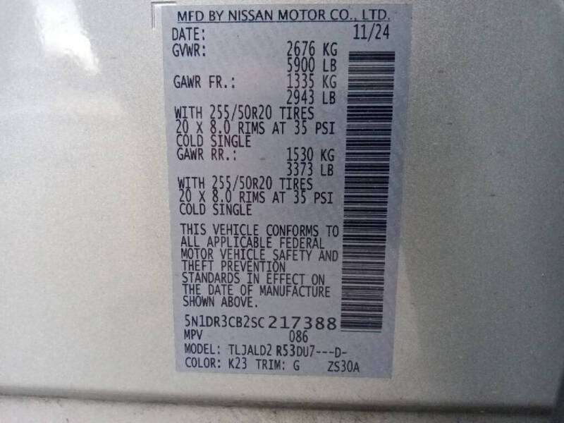 2025 Nissan Pathfinder SL