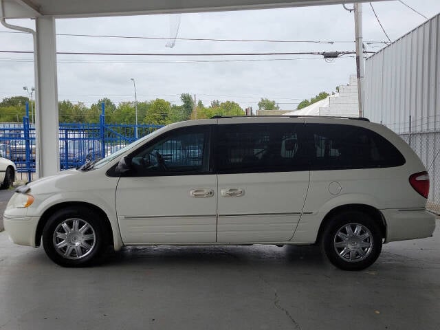 2007 Chrysler Town and Country for sale at Fort City Motors in Fort Smith, AR