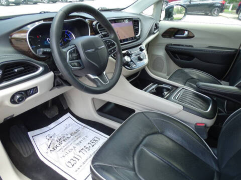 2023 Chrysler Pacifica Plug-In Hybrid Limited