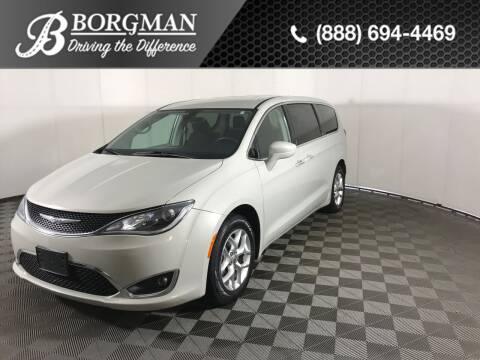2020 Chrysler Pacifica for sale at BORGMAN OF HOLLAND LLC in Holland MI