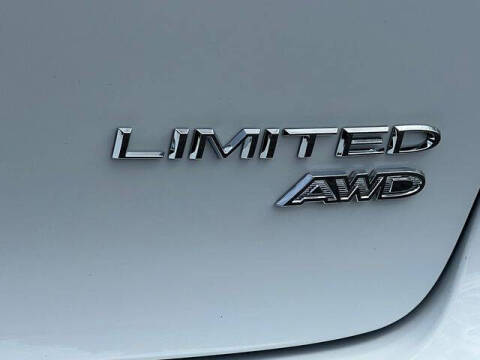 2027 Chrysler Pacifica Limited
