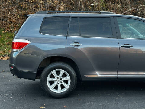 2012 Toyota Highlander SE