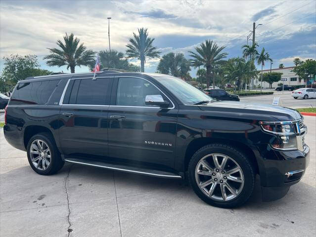 2015 Chevrolet Suburban SUV - $24,997