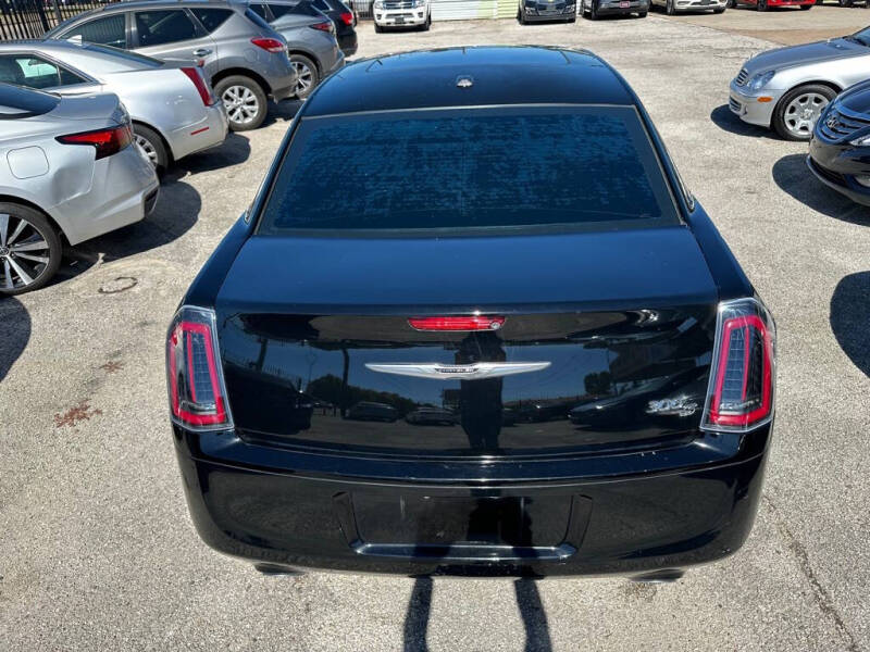 2012 Chrysler 300 S V6