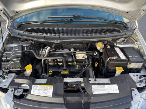 2005 Dodge Caravan SXT