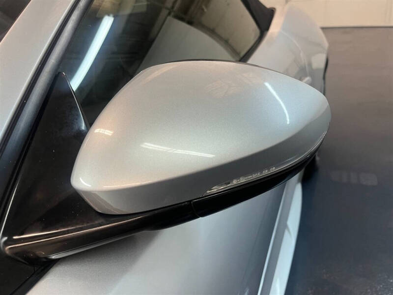 2017 Jaguar F-TYPE R