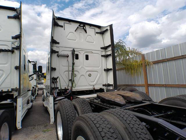 2016 Freightliner Cascadia