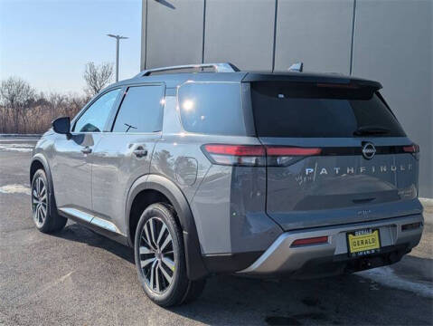 2025 Nissan Pathfinder Platinum