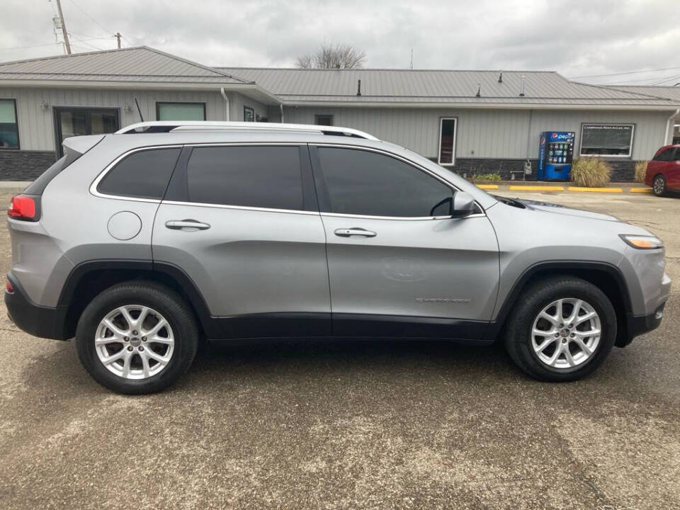 2016 Jeep Cherokee for sale at Cambridge Used Cars in Cambridge, OH