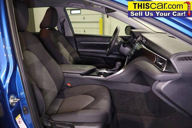 2019 Toyota Camry Hybrid LE