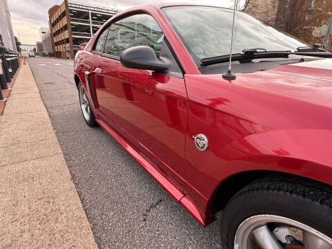 2004 Ford Mustang GT Deluxe