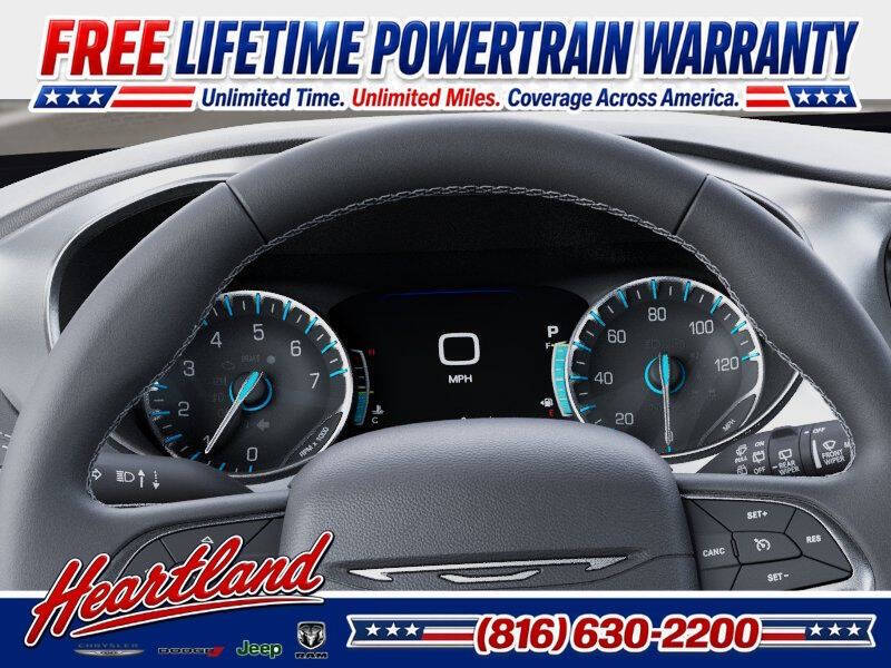 2027 Chrysler Pacifica Select