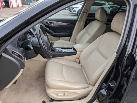 2015 Infiniti Q50 Premium