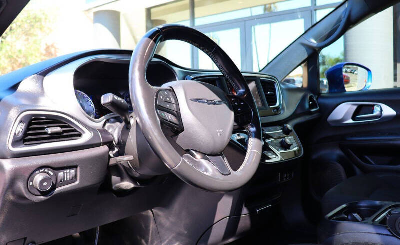 2020 Chrysler Pacifica Touring