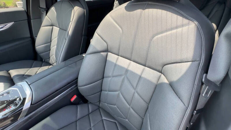 2023 BMW 7 Series 760i xDrive