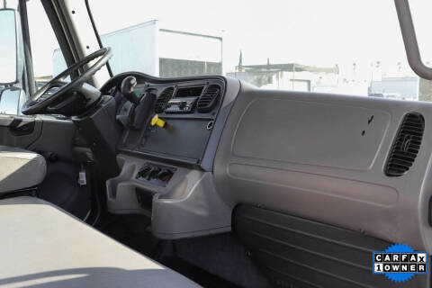 2019 Freightliner M2 106