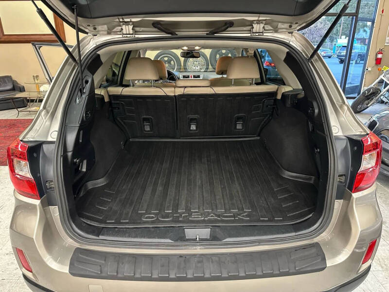 2015 Subaru Outback 2.5i Limited