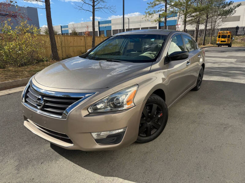 2013 Nissan Altima for sale at Aren Auto Group in Chantilly VA