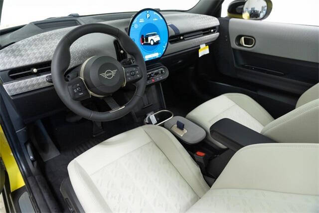 2025 MINI Hardtop 2 Door Cooper S Signature Trim