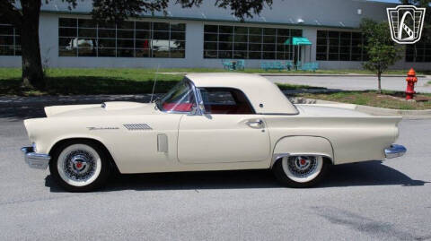 1957 Ford Thunderbird