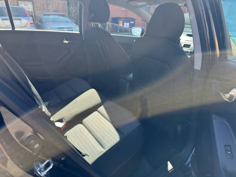 2016 Kia Forte5 LX