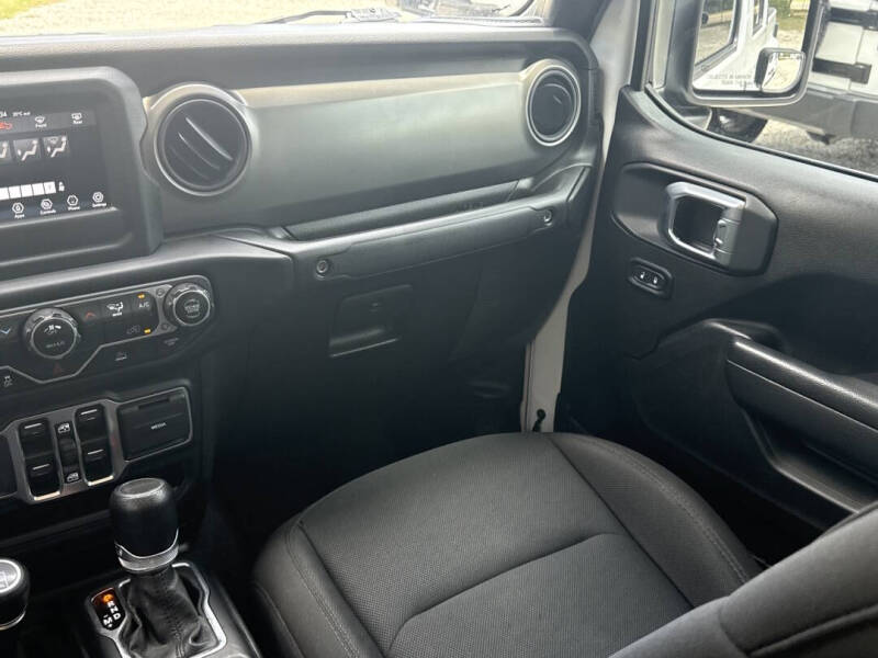 2023 Jeep Gladiator