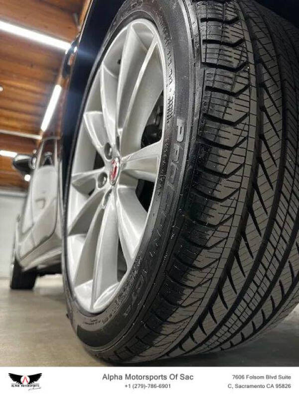 2016 Jaguar XF R-Sport