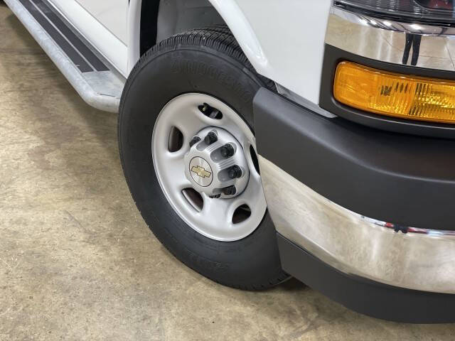 2023 Chevrolet Express 2500