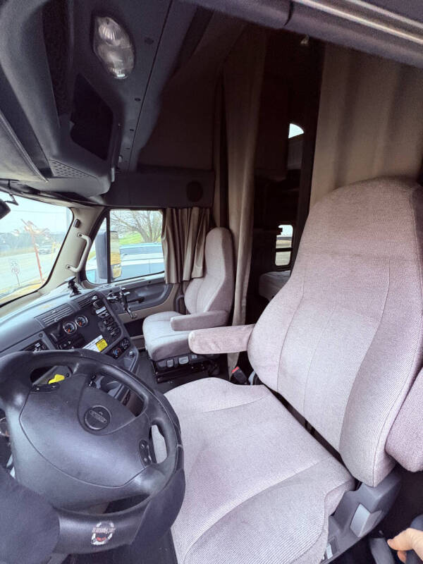2017 Freightliner Cascadia