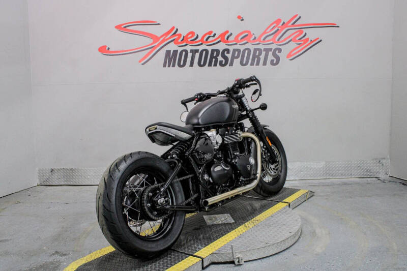 2022 Triumph Bonneville Bobber