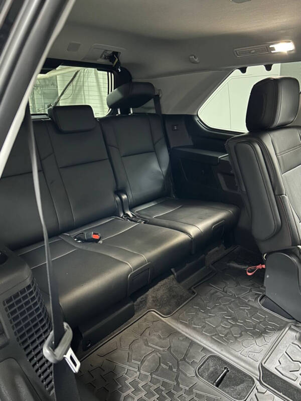 2023 Toyota Sequoia SR5